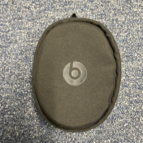 Beats by Dre Handbags - Black NWOT beats case